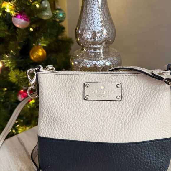 Kate Spade New York Color Block Pebble Leather Crossbody Bag - Picture 2 of 6